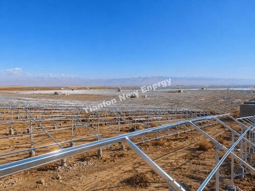 Sistem pemasangan surya tanah 100MW di Qinghai